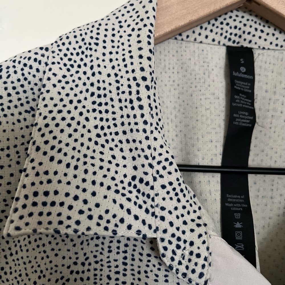 Lululemon Short-sleeve Button-up - Men's Small